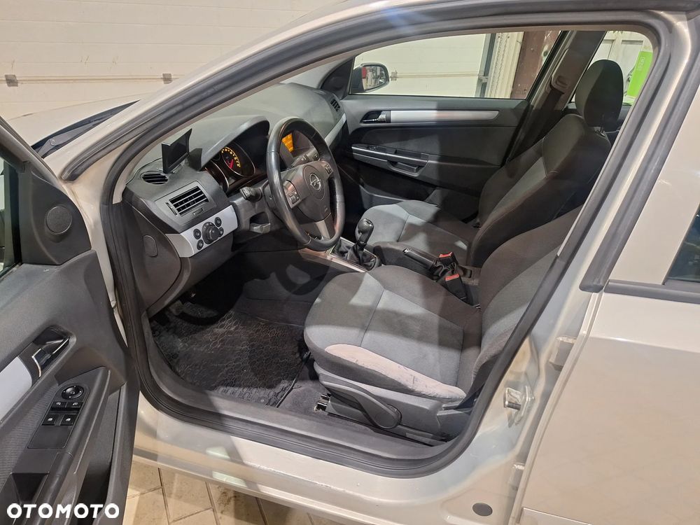 Opel Astra - 18