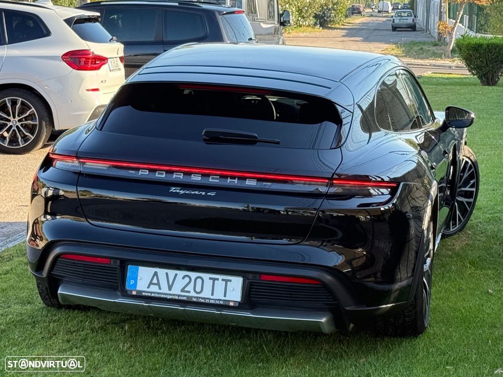 Porsche Taycan Cross Turismo - 40