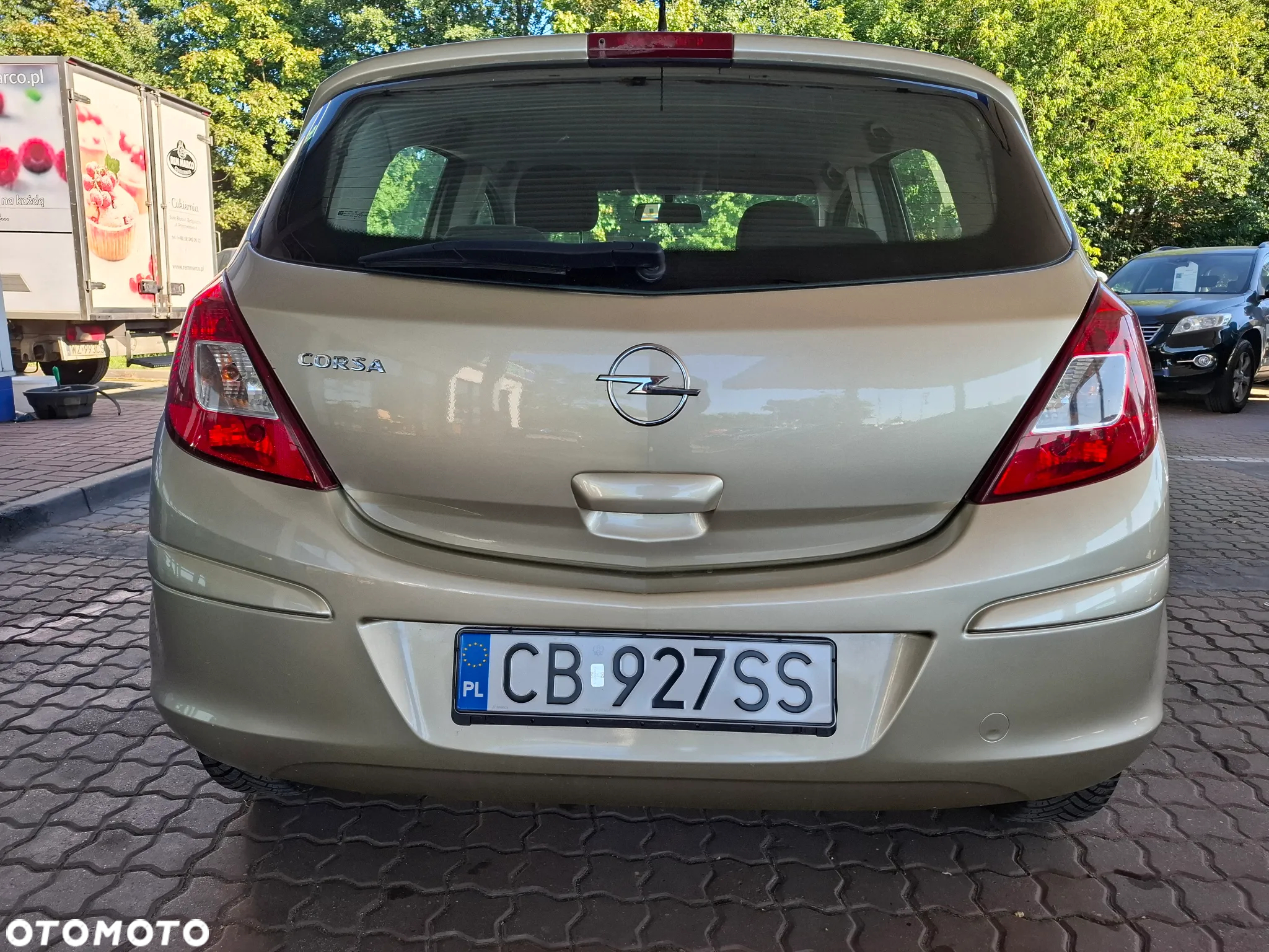Opel Corsa 1.2 16V Cosmo - 12
