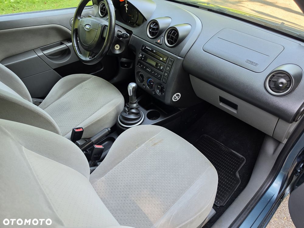 Ford Fiesta - 7
