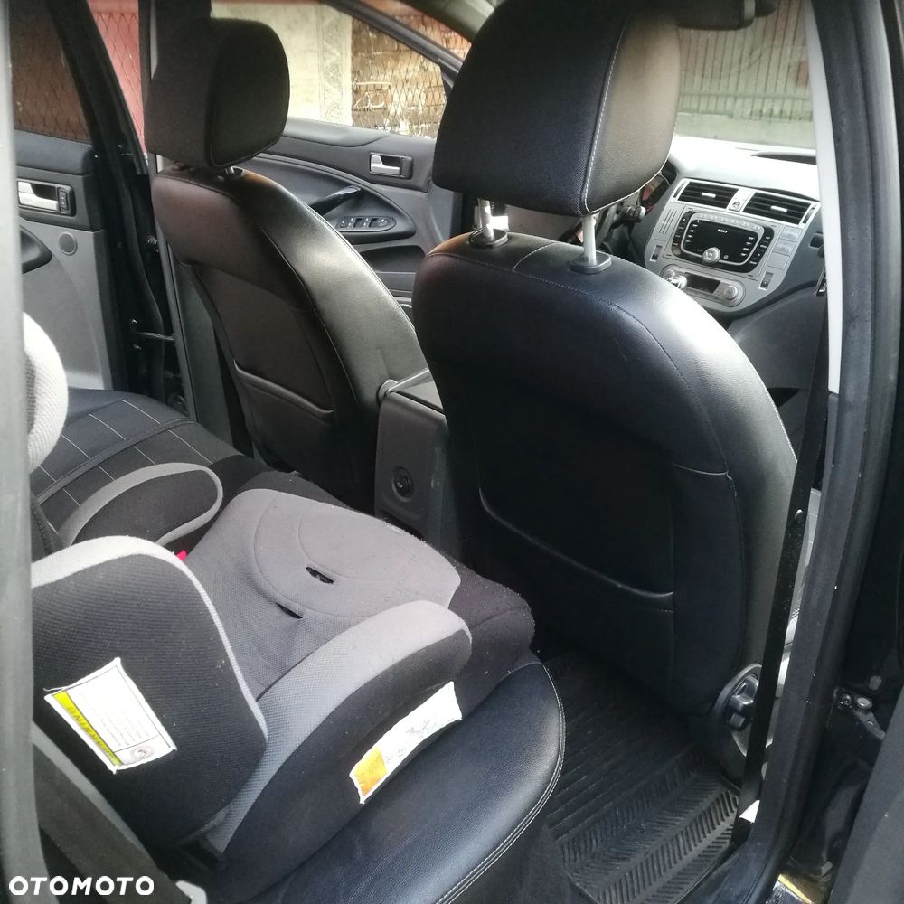 Ford Kuga 2.0 TDCi 4x4 Titanium - 9