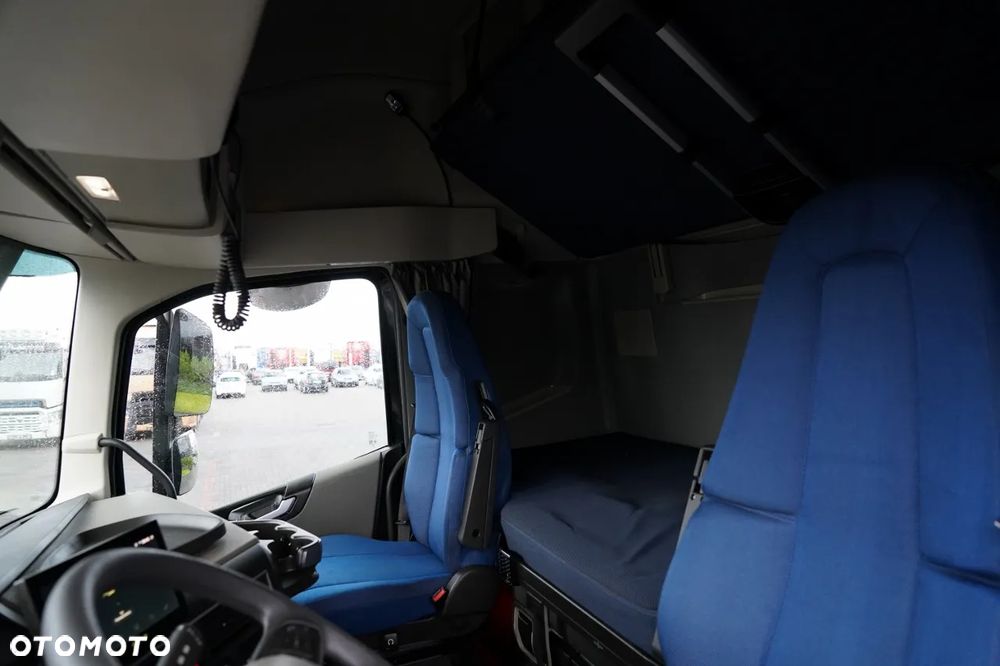 Volvo H 500 / XXL / LOWDECK / MEGA / KLIMA POSTOJOWA / Z NIEMIEC / PO KONTRAKCIE SERWISOWYM / - 25