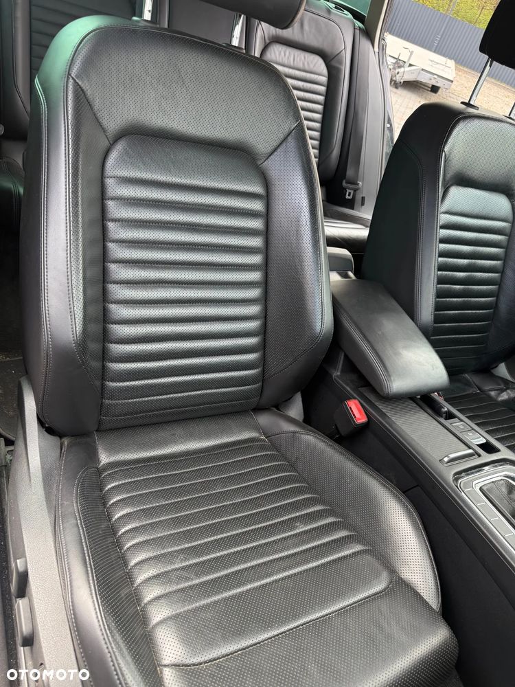 Volkswagen Passat - 8