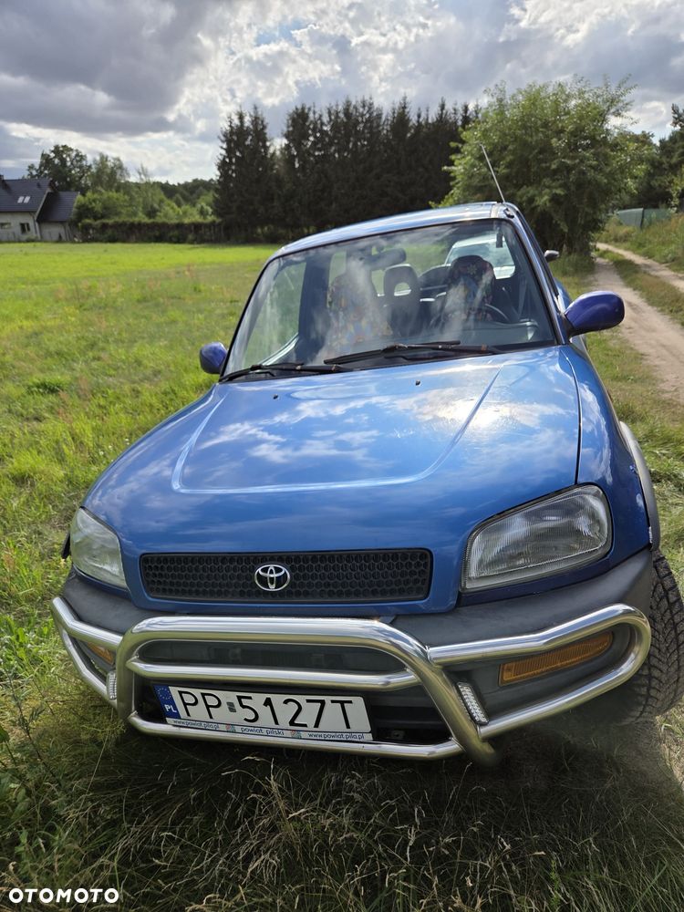 Toyota RAV4 - 1