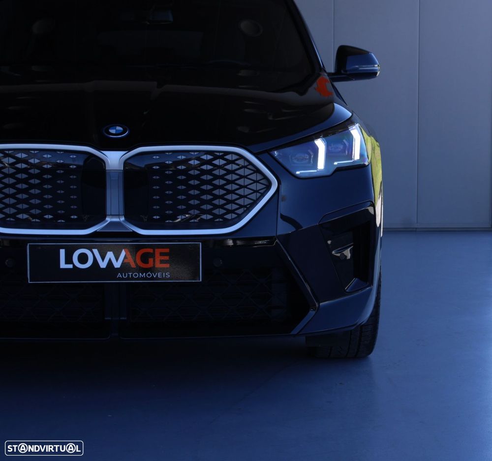 BMW iX2 xDrive30 Pack Desportivo M - 9