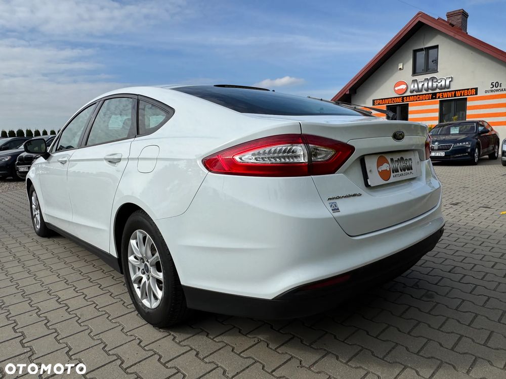 Ford Mondeo 2.0 TDCi Ambiente PowerShift - 11