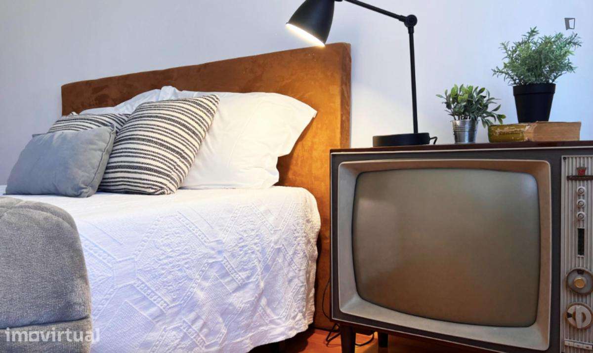 Quarto - localizado em Casal do Bispo Coimbra - Grande imagem: 2/15