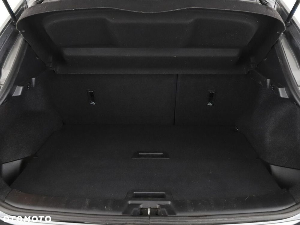 Nissan Qashqai 1.2 DIG-T N-Connecta Xtronic - 21