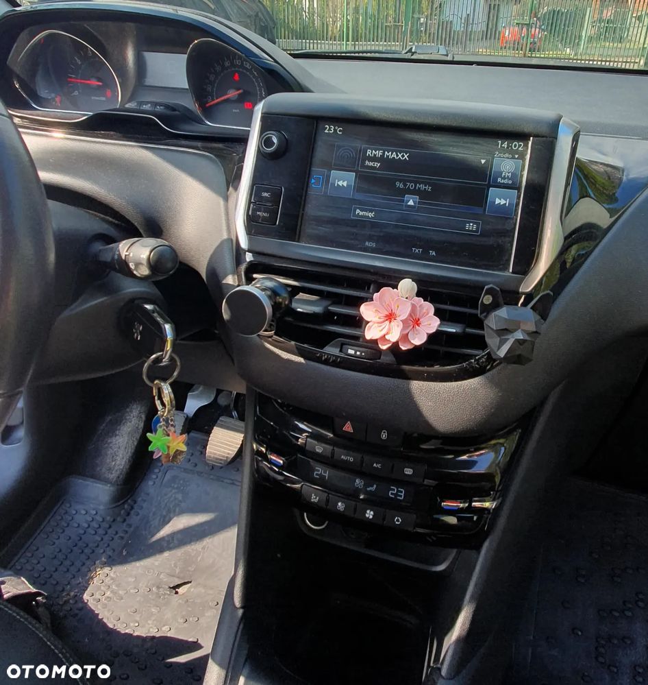 Peugeot 208 1.2 PureTech Style - 4