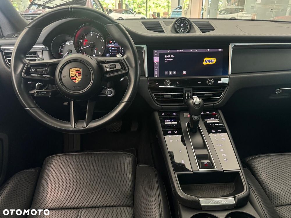 Porsche Macan - 33
