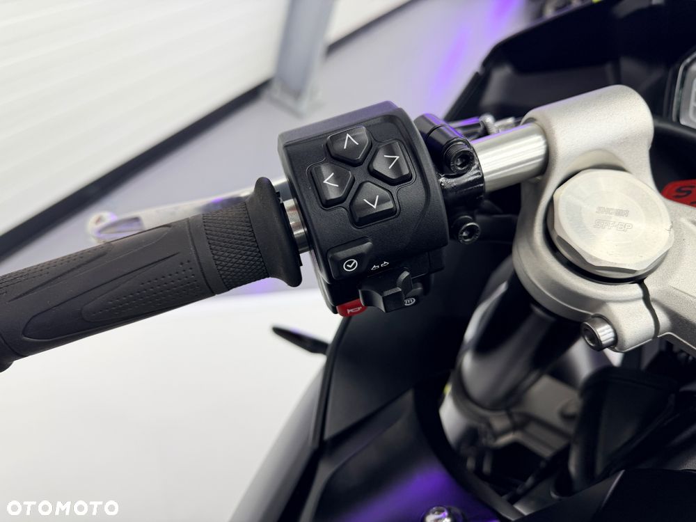 Triumph Daytona - 33