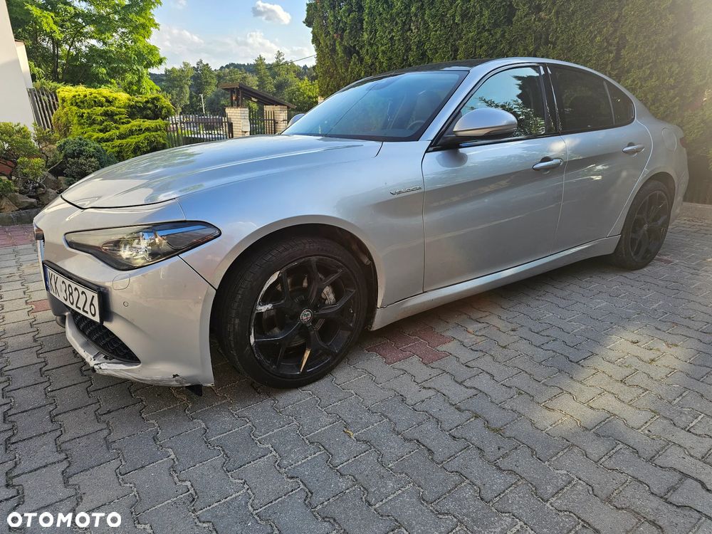 Alfa Romeo Giulia 2.0 Turbo 16V AT8-Q4 Veloce Ti - 1