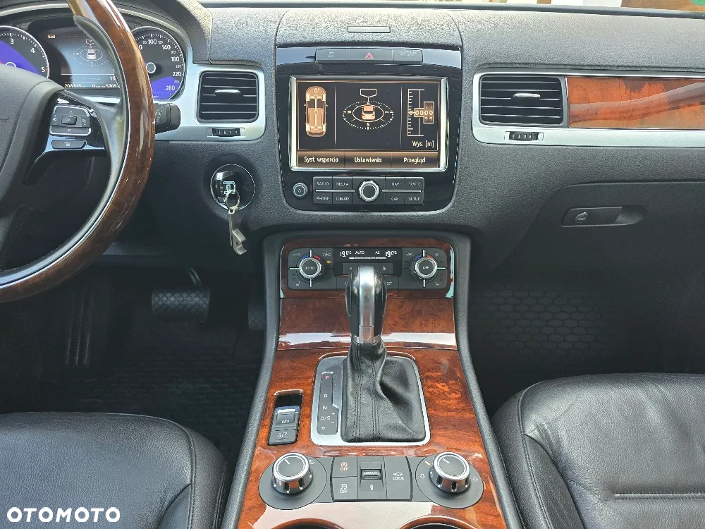 Volkswagen Touareg - 32