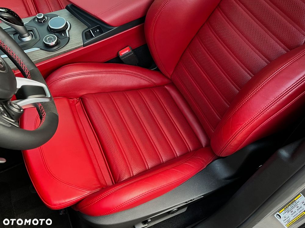 Alfa Romeo Stelvio 2.0 Turbo TI Q4 - 9
