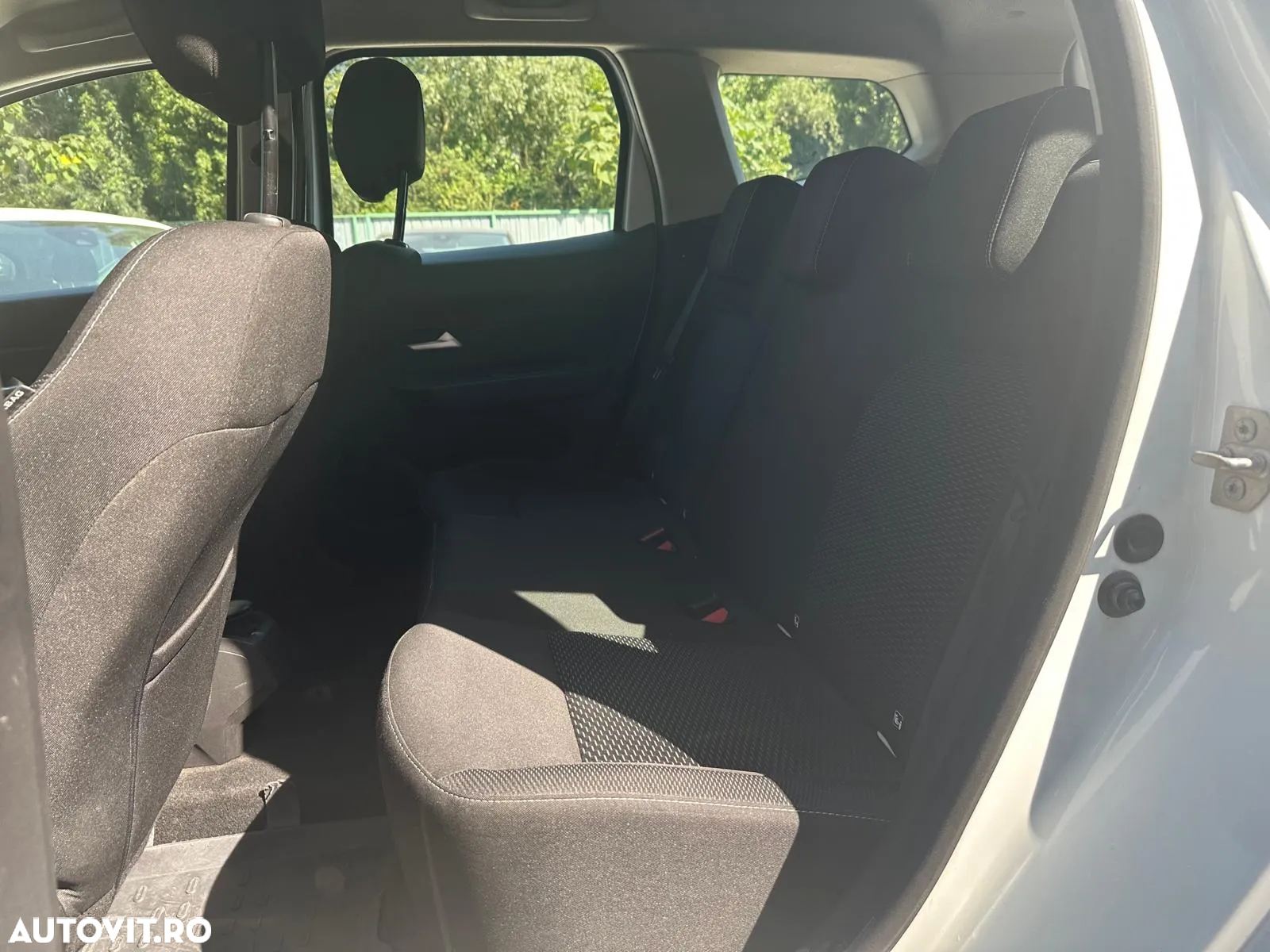 Dacia Duster 1.5 Blue dCi 4WD Comfort - 12