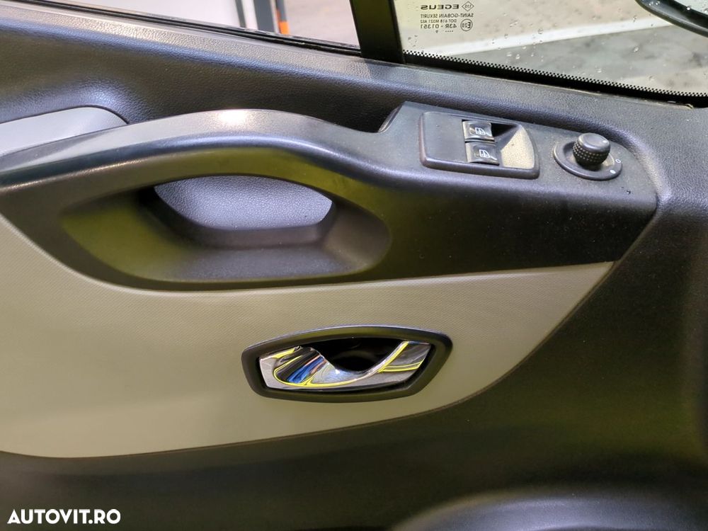 Renault Trafic - 14