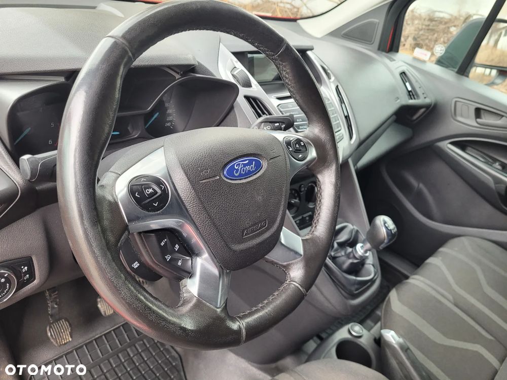 Ford Transit Connect - 17