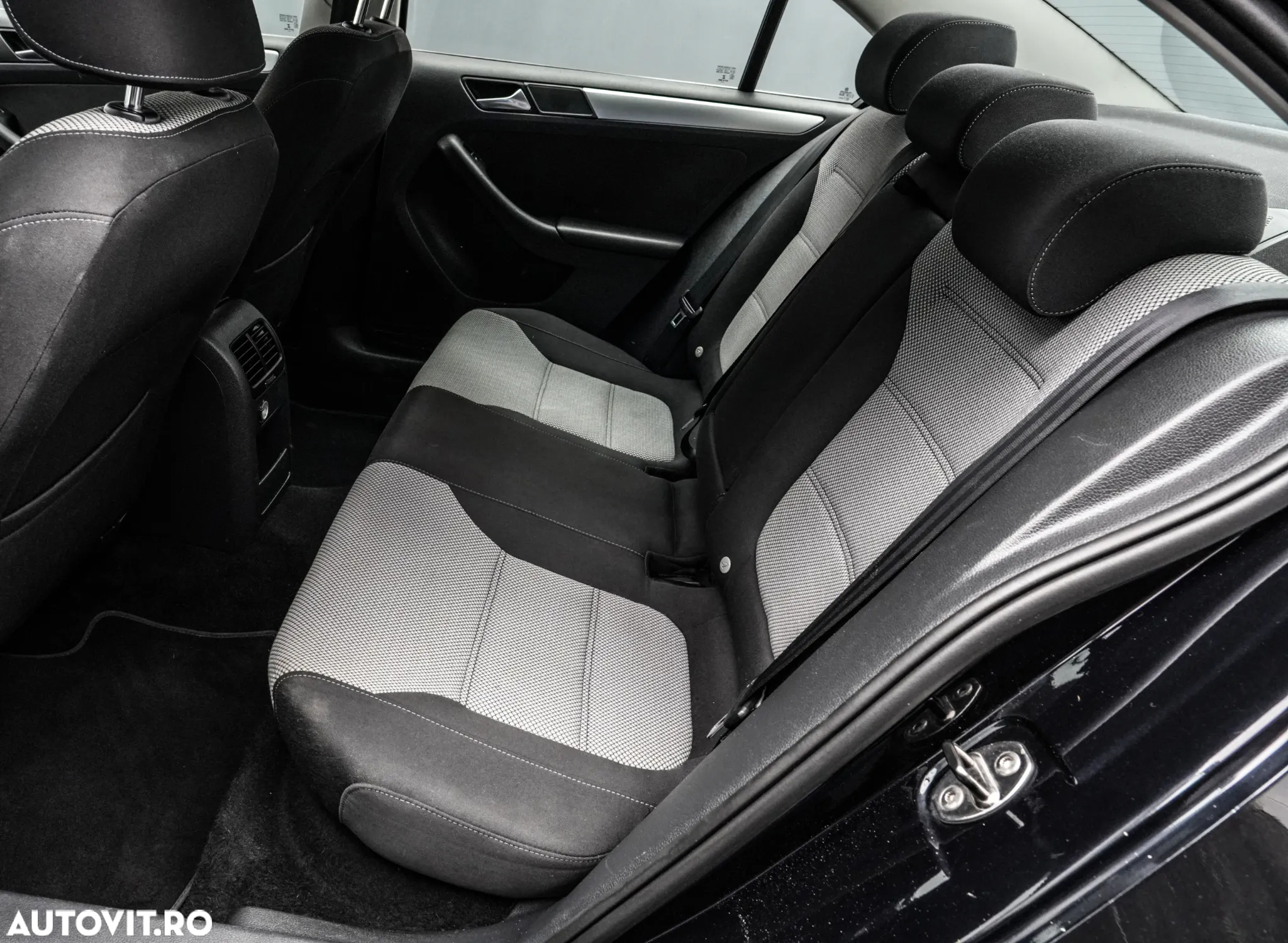 Volkswagen Jetta - 15