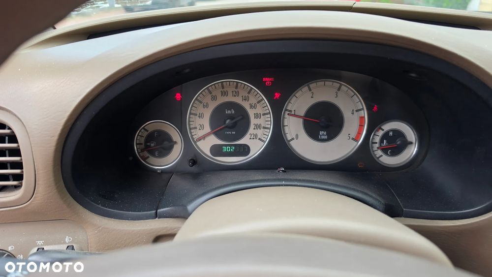 Chrysler Grand Voyager 2.5L CRD SE - 11