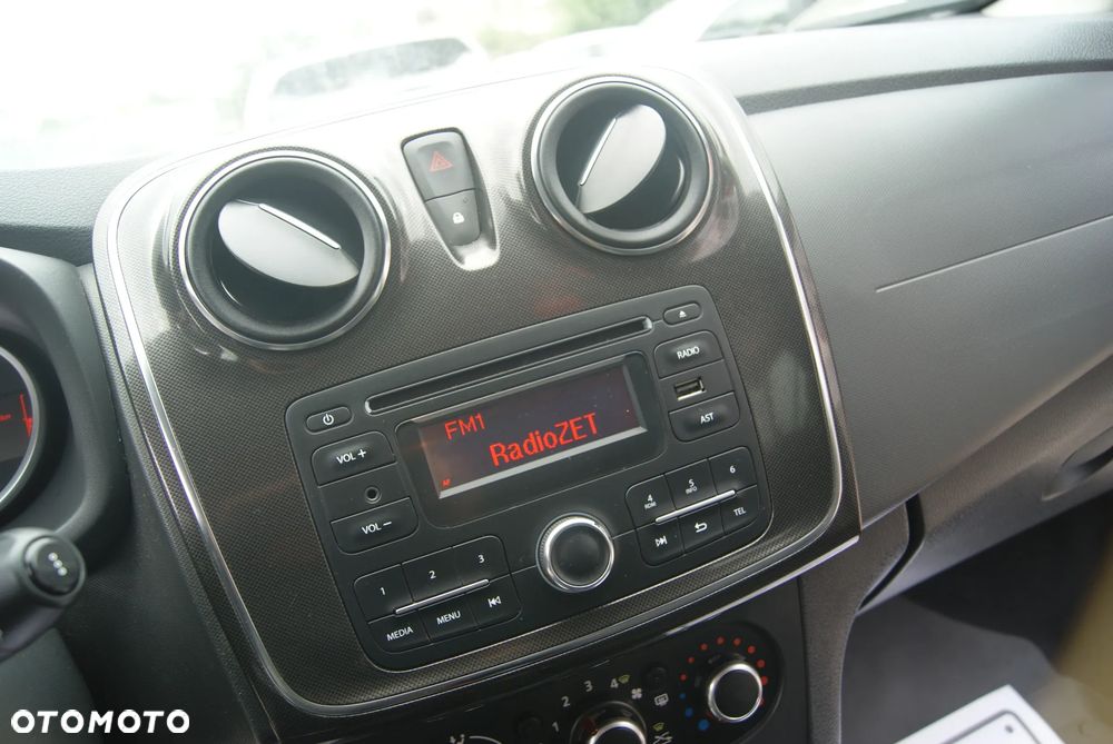 Dacia Logan 1.2 16V Laureate - 30
