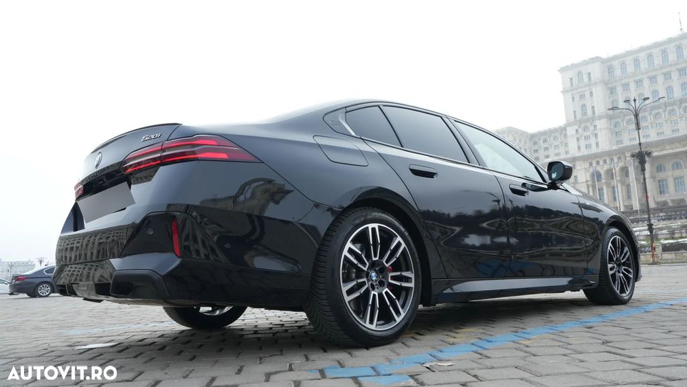 BMW Seria 5 520i AT MHEV - 5
