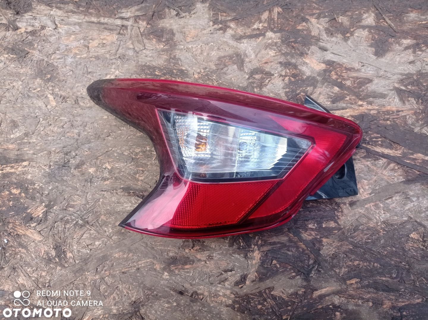 Lampa Prawa Tył Nissan Micra K14 Europa - 1