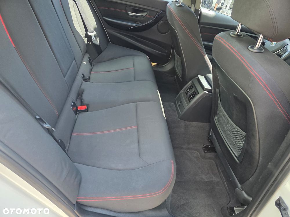 BMW Seria 3 - 23