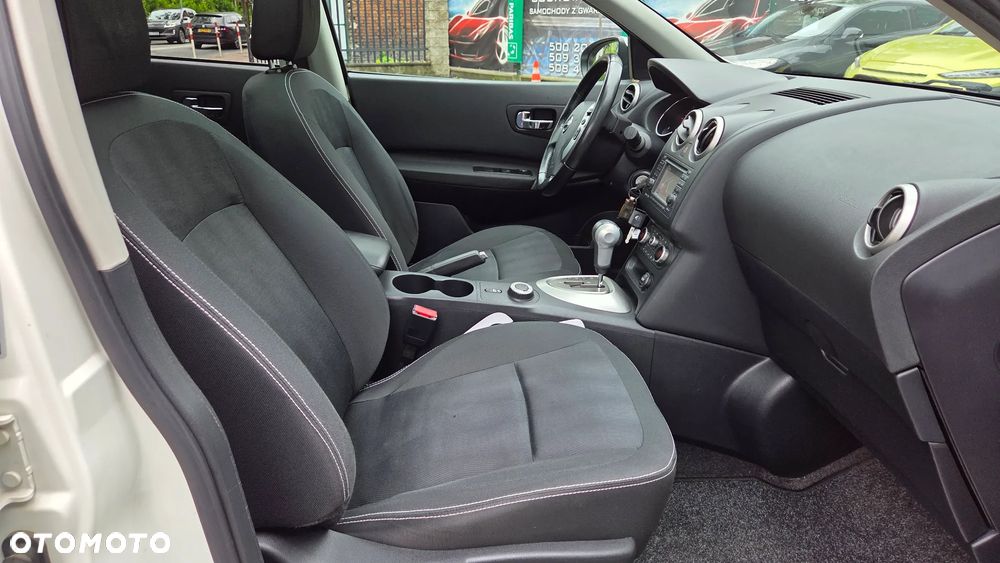 Nissan Qashqai 2.0 dCi 4 x 4 DPF tekna - 32
