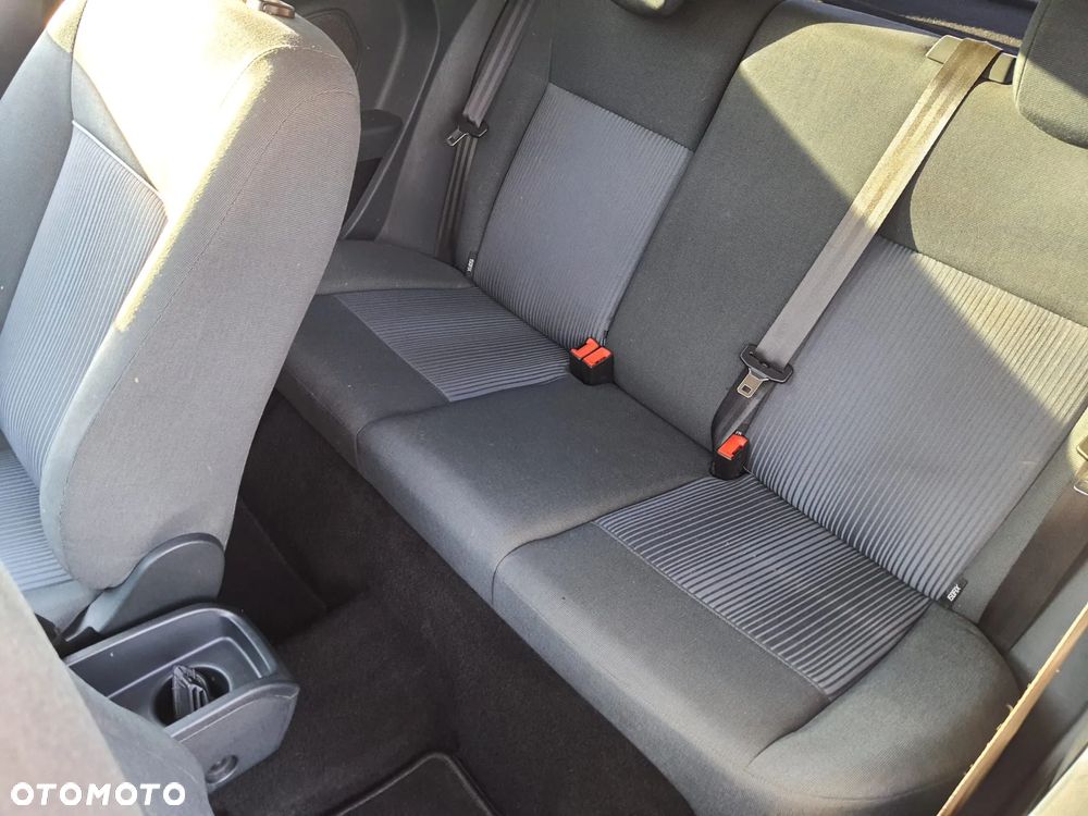 Ford Fiesta 1.6 TDCi DPF Titanium - 9