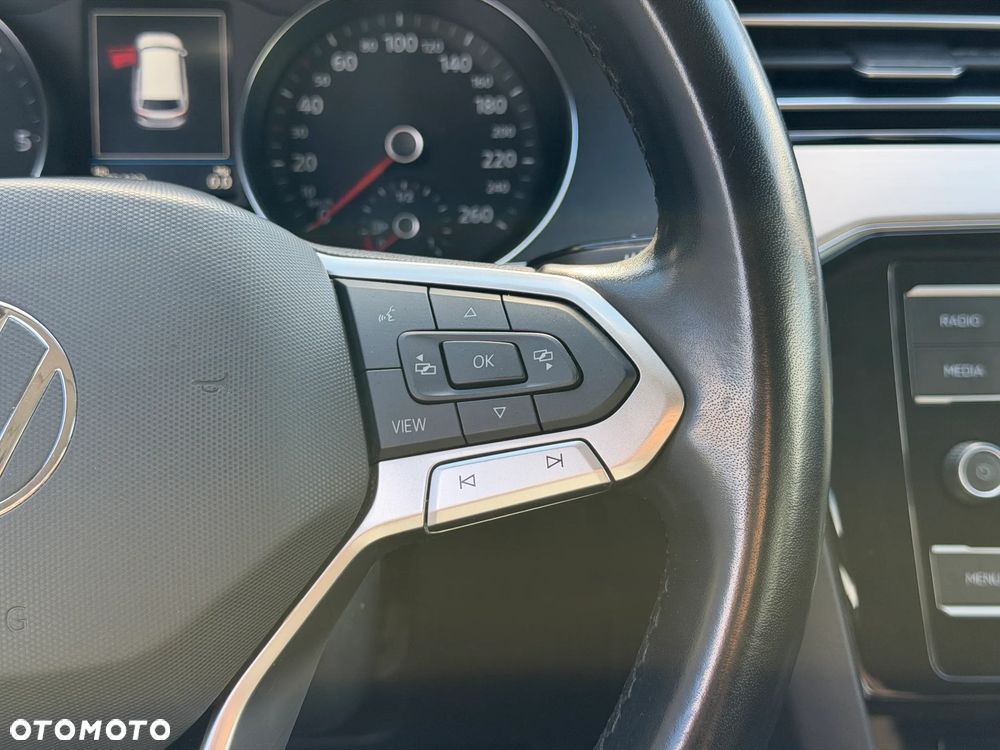 Volkswagen Passat 2.0 TDI EVO Elegance - 15