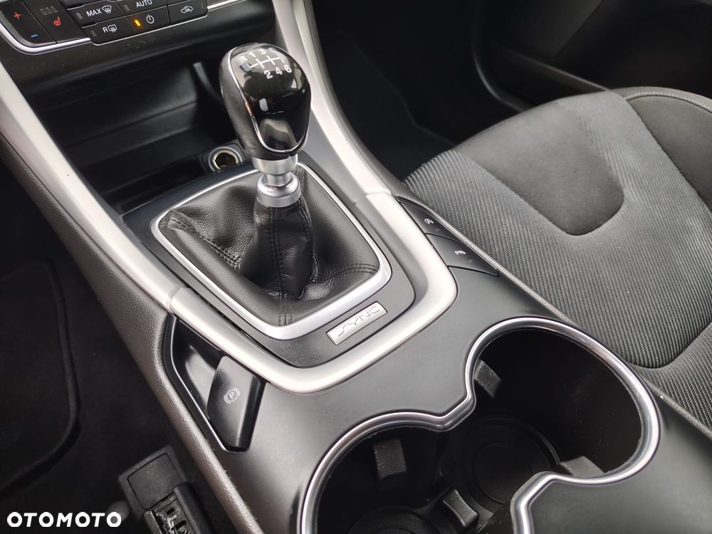 Ford Mondeo - 12