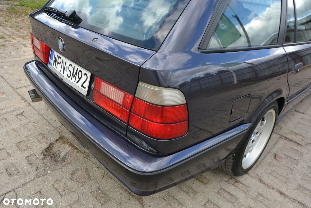 BMW Seria 5 540i - 29