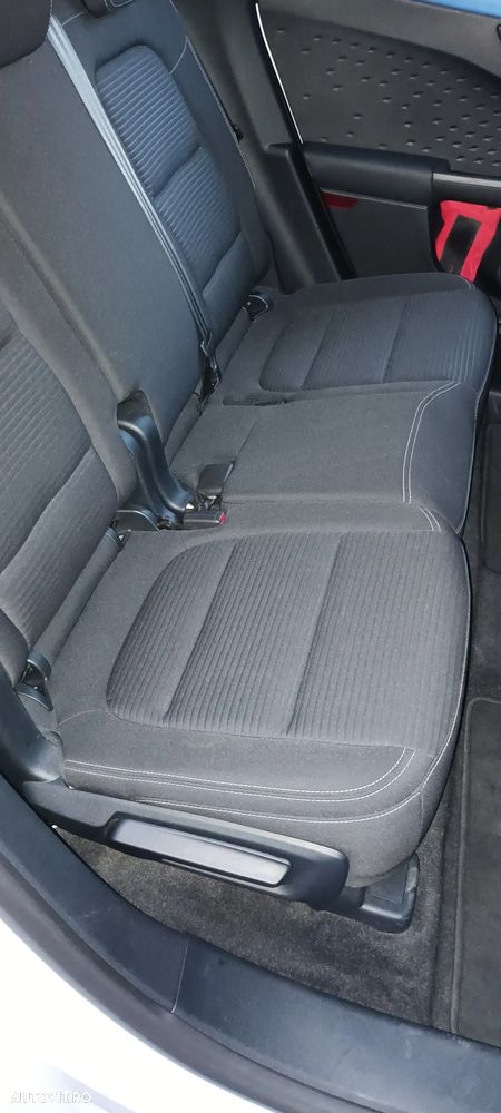Ford Kuga - 10