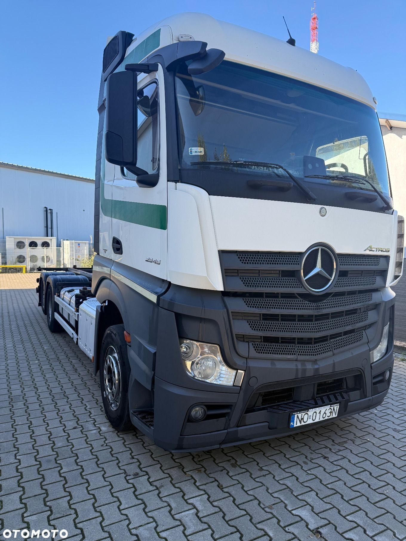 Mercedes-Benz ACTROS - 1
