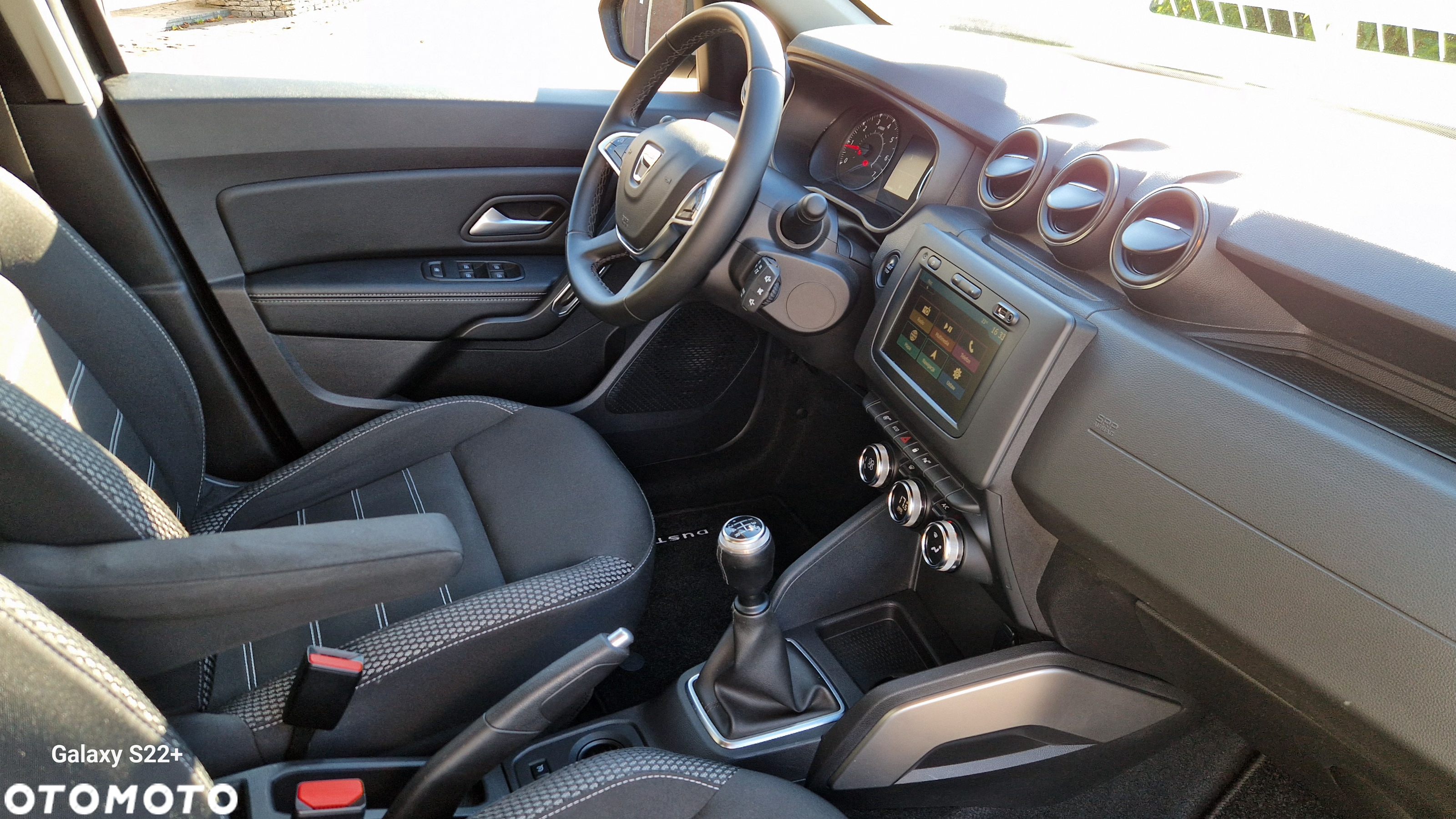 Dacia Duster 1.6 SCe Prestige - 11