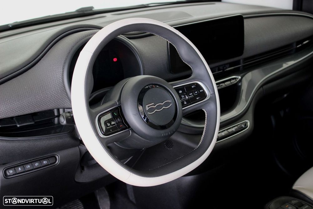Fiat 500e 3 + 1 La Prima - 21
