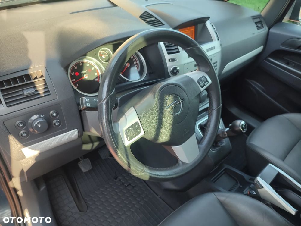 Opel Zafira - 20