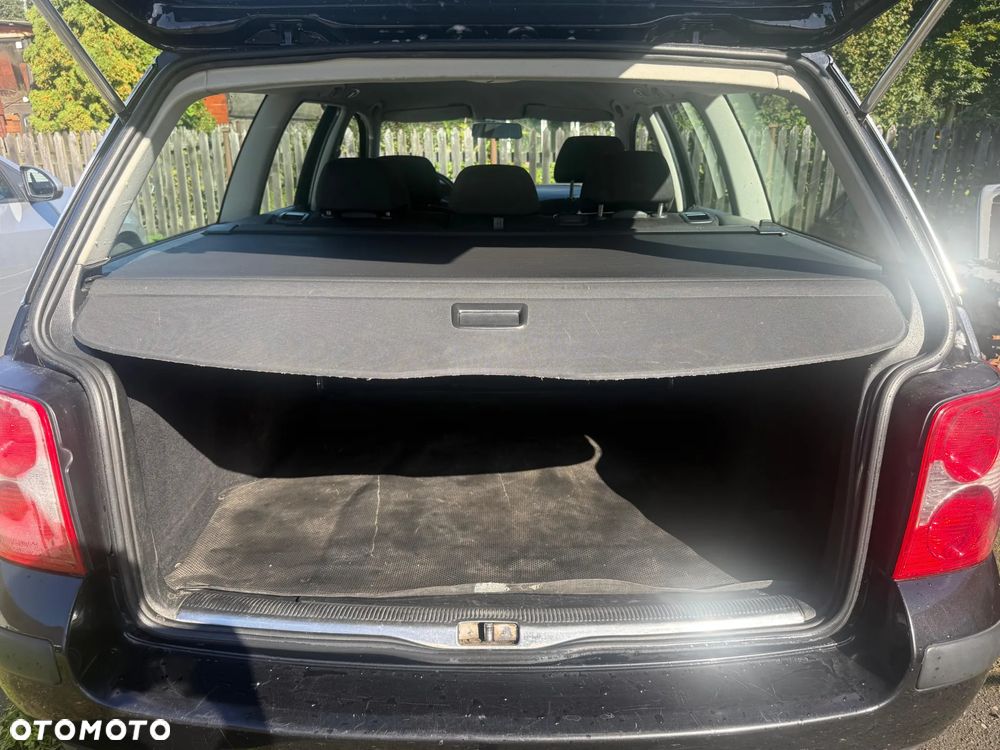 Volkswagen Passat 1.9 TDI Basis - 9
