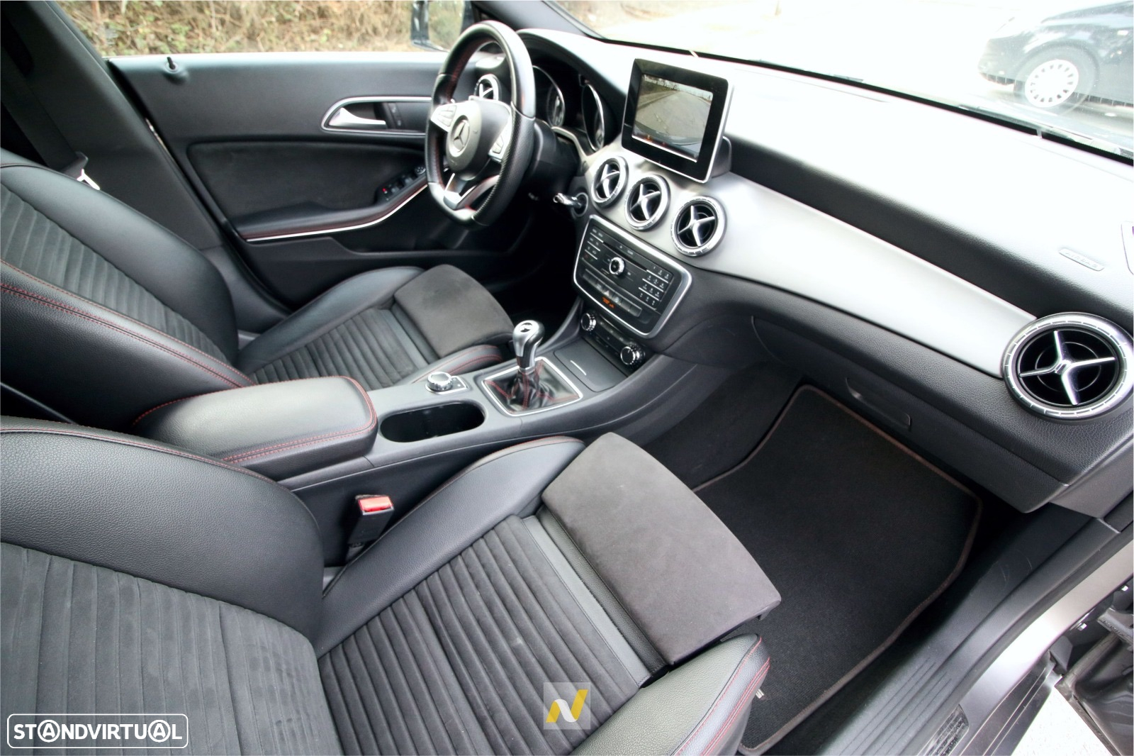 Mercedes-Benz CLA 200 d Shooting Brake AMG Line - 9