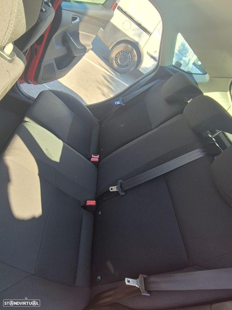 Ford Focus - 22