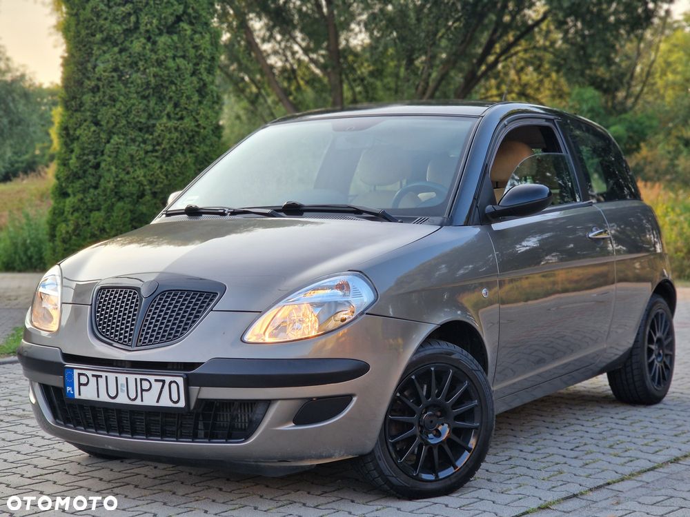 Lancia Ypsilon - 1