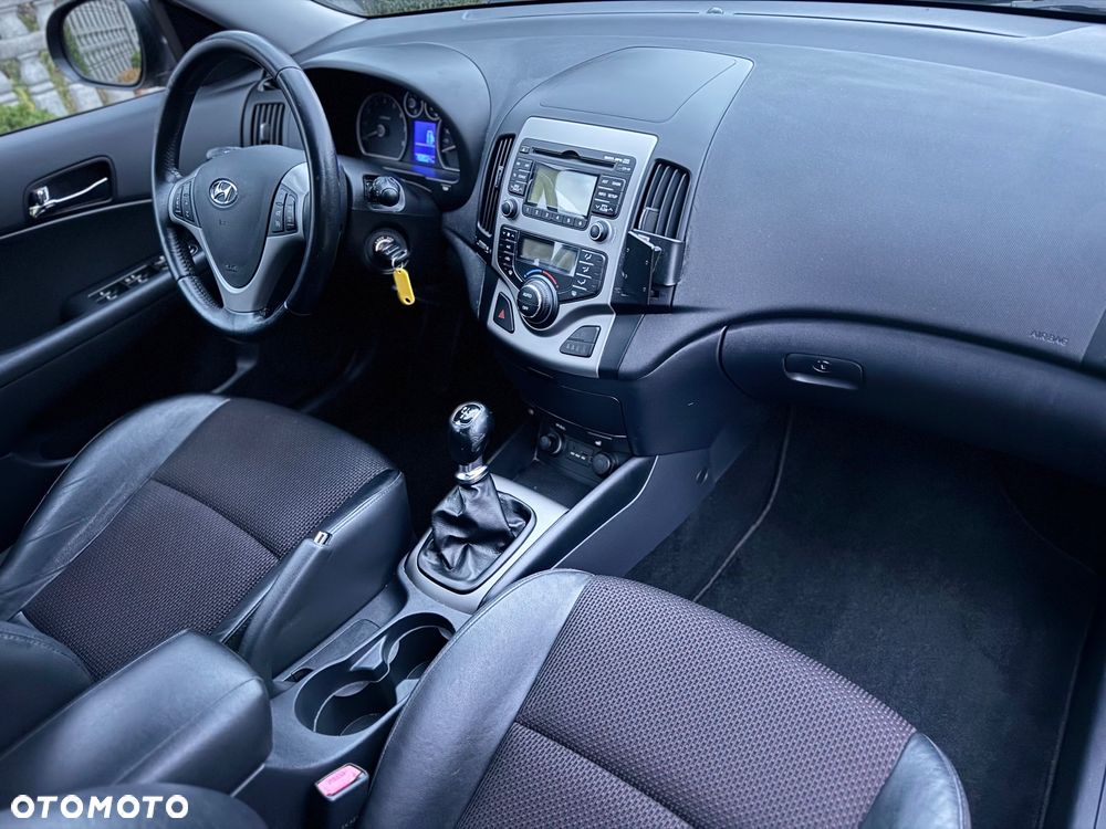 Hyundai i30 i30cw 1.4 FIFA WM Edition - 13