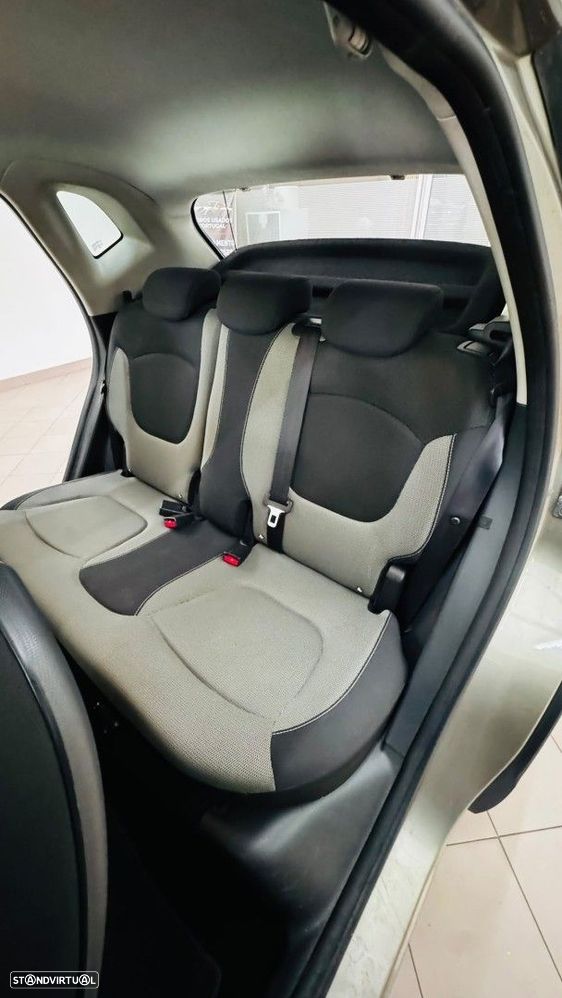 Renault Captur 1.5 dCi Exclusive - 17