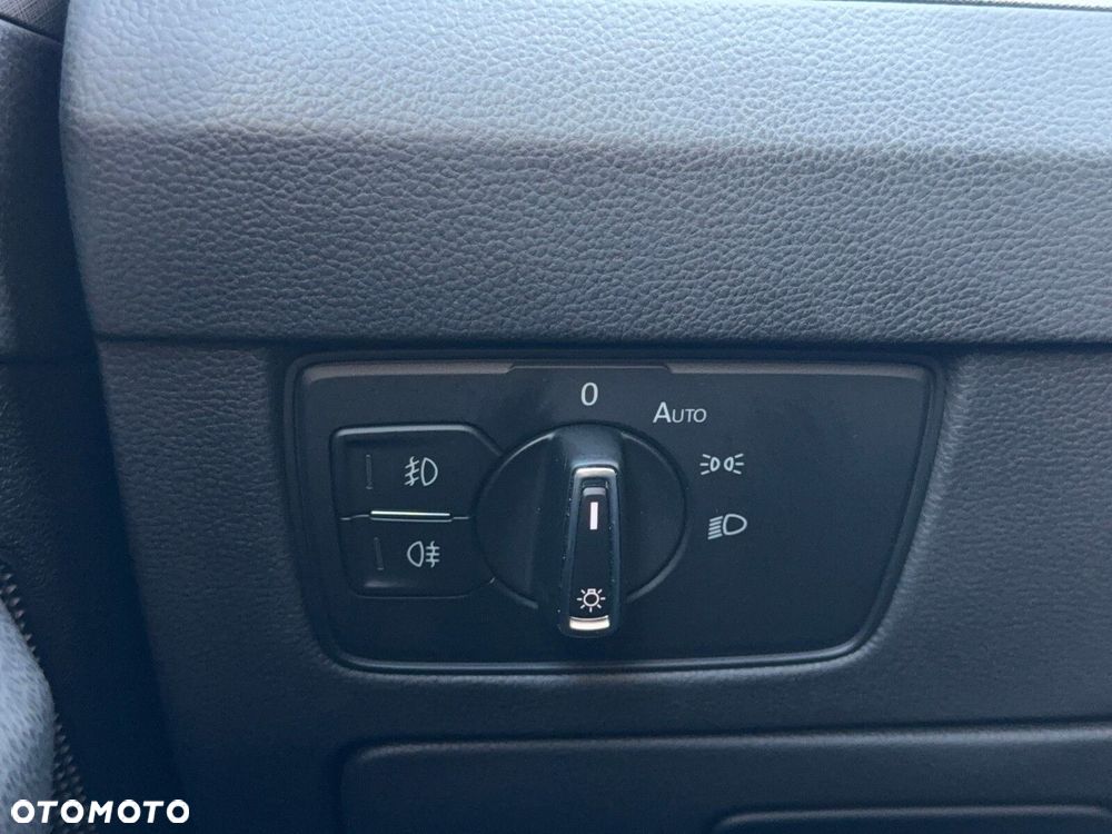 Volkswagen Passat Variant 2.0 TDI EVO Business DSG - 24