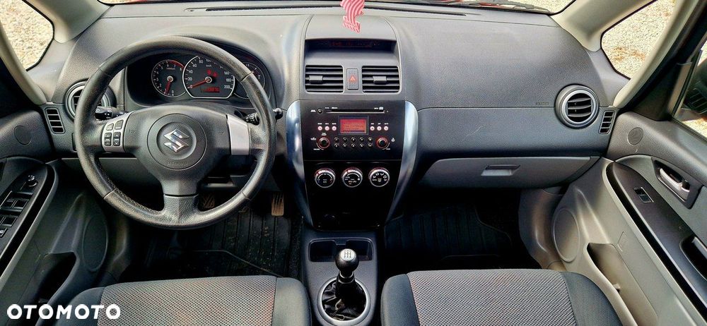 Suzuki SX4 - 8