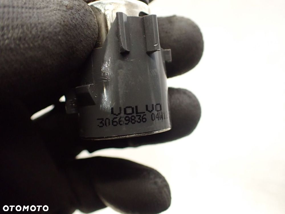 GNIAZDO ZAPALNICZKI VOLVO V70 II 30669836 - 5