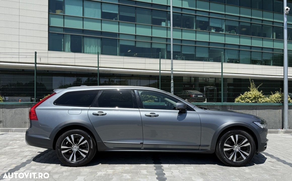 Volvo V90 Cross Country D4 AWD Geartronic - 3