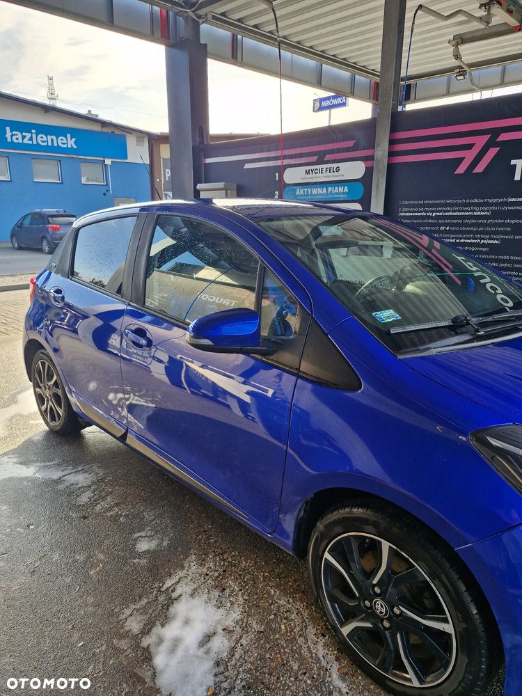 Toyota Yaris 1.5 Premium - 5