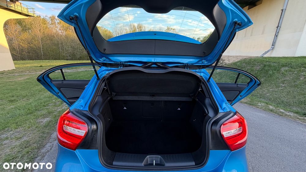 Mercedes-Benz Klasa A 180 (BlueEFFICIENCY) - 25