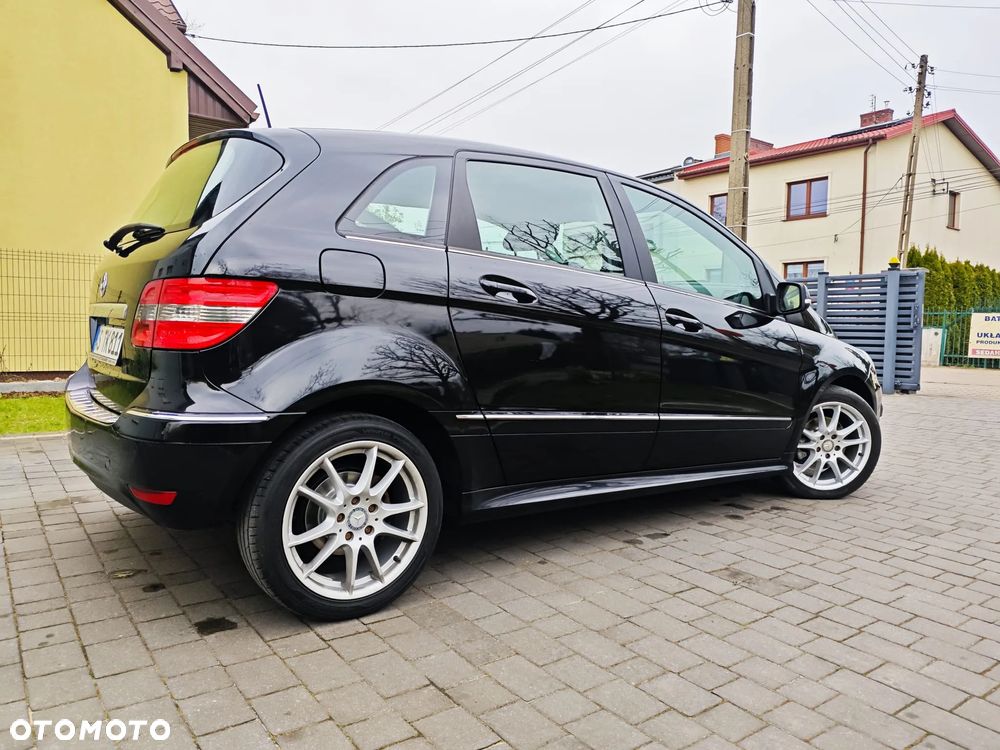 Mercedes-Benz Klasa B 200 CDI Special Edition - 20